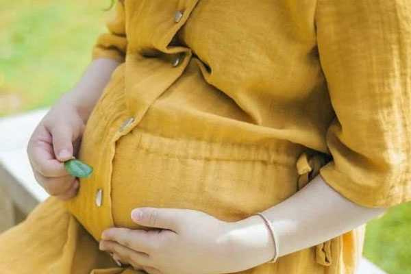 香港验血检测机构,高龄产妇备孕后怀上双胞胎要特别注意哪些呢？