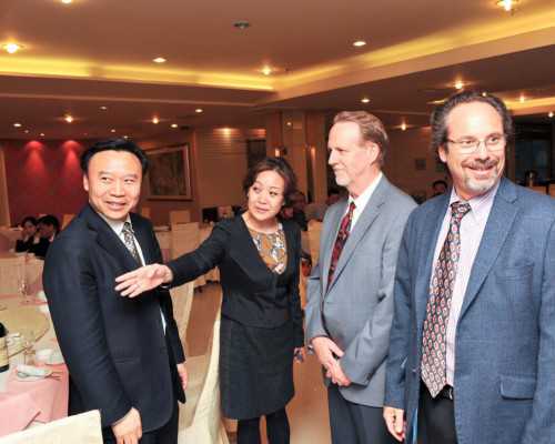 香港验血电话是多少_今天北京市高考作文题目是什么？北京历年高考作文题目